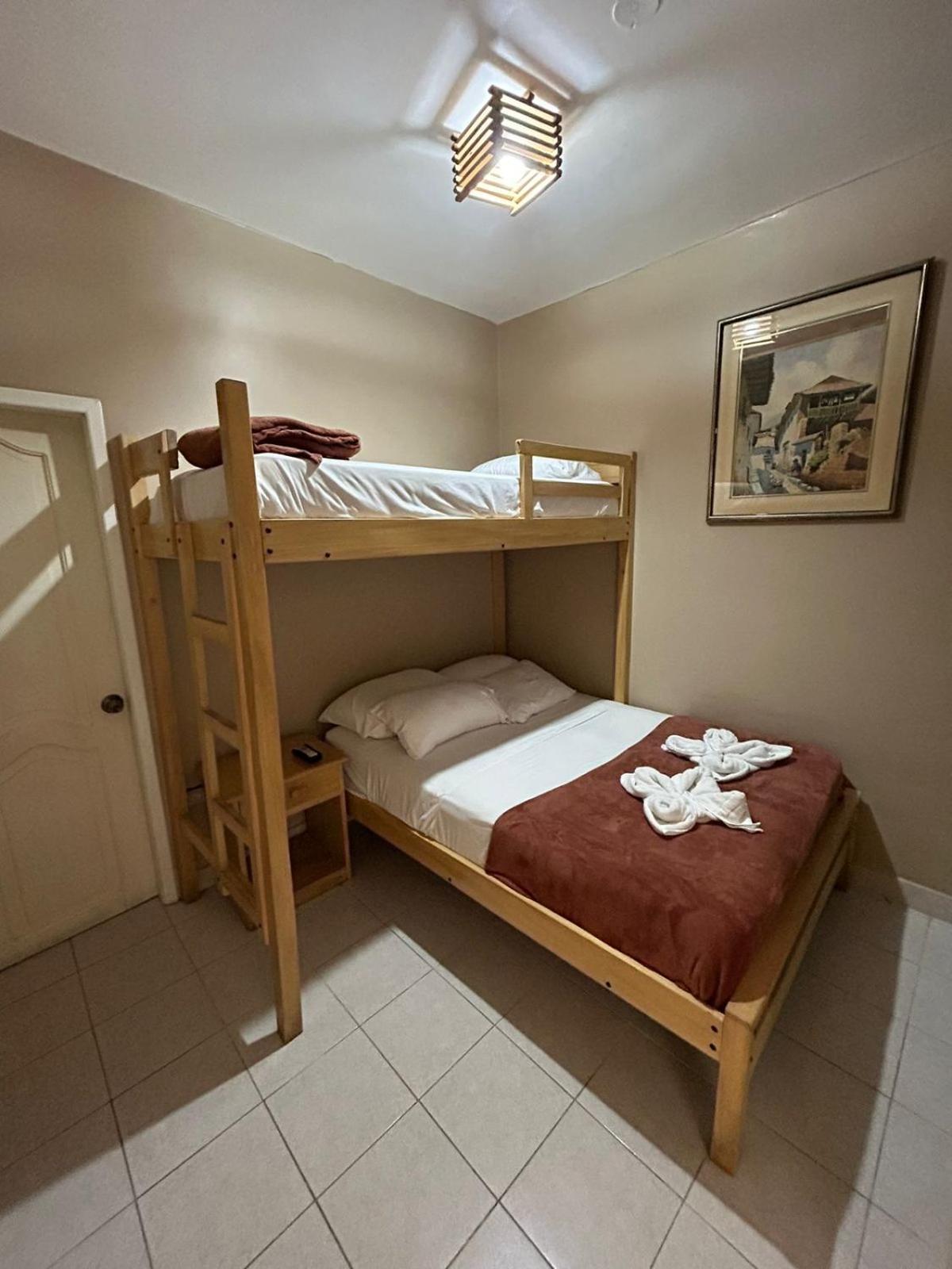 Chescos Hotel 살리나스 외부 사진